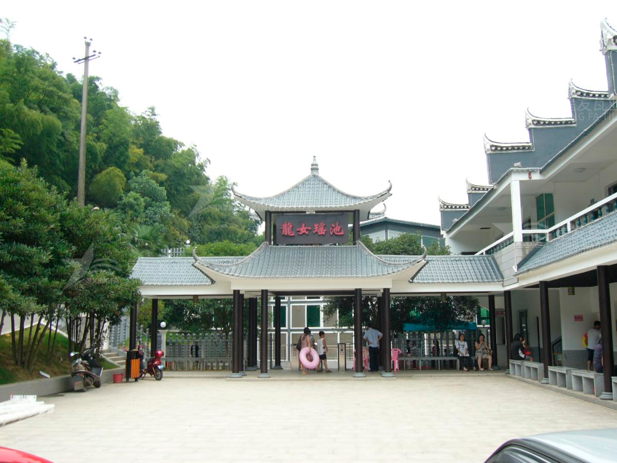 屋頂材料合成樹脂瓦和不銹鋼瓦哪個好？選擇很重要！